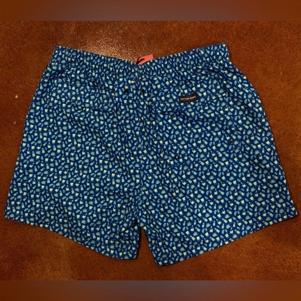 NWT Men’s SOUTHERN MARSH Harbor Swim trunks- Salt & Lime. Size